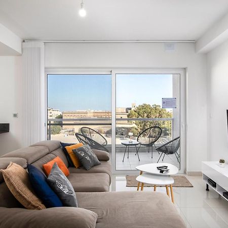 Spacious, Modern & Cosy 2 Bedroom 2 Bathroom Apartment - St. Julians سانت جوليان المظهر الخارجي الصورة