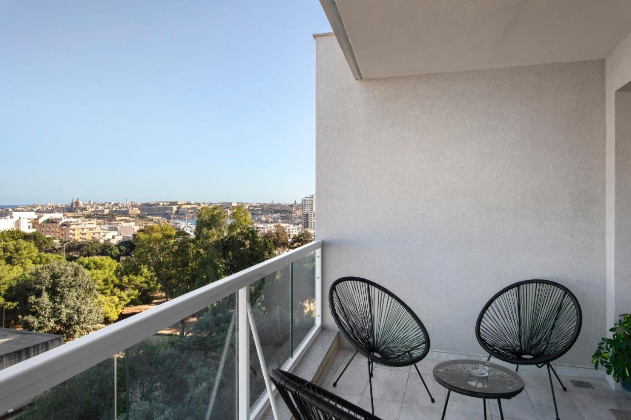Spacious, Modern & Cosy 2 Bedroom 2 Bathroom Apartment - St. Julians سانت جوليان المظهر الخارجي الصورة