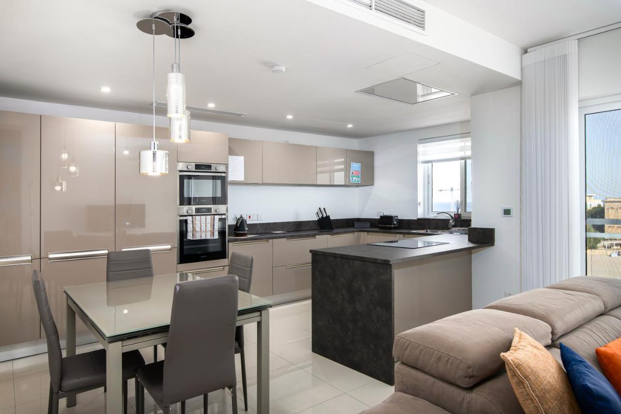 Spacious, Modern & Cosy 2 Bedroom 2 Bathroom Apartment - St. Julians سانت جوليان المظهر الخارجي الصورة