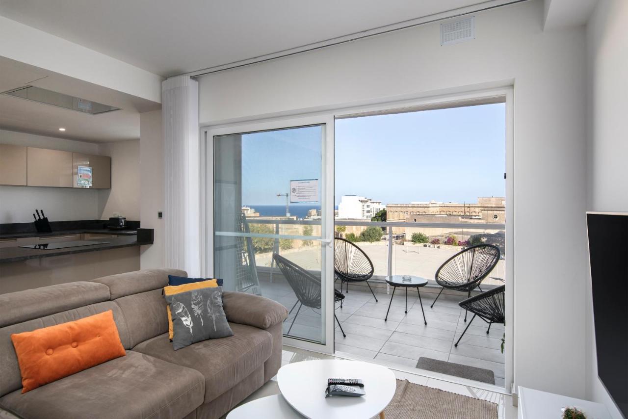 Spacious, Modern & Cosy 2 Bedroom 2 Bathroom Apartment - St. Julians سانت جوليان المظهر الخارجي الصورة